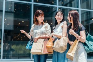 コーチアウトレットが安い理由と賢い買い方ガイド