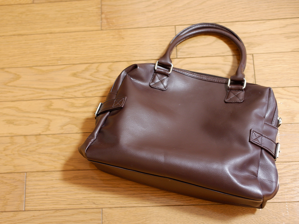 鞄のお手入れ完全ガイド！素材別・汚れ別の正しい方法と長持ちさせる秘訣