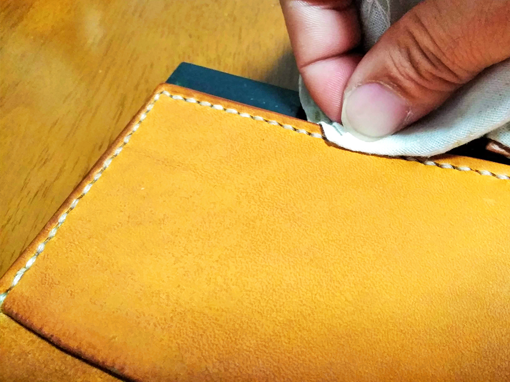 もう諦めない！ブランドバッグのカビを落とす方法｜素材別の対処法と予防策