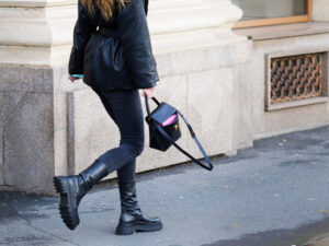 2024年版！縦長ショルダーバッグ人気ブランド20選｜おしゃれ女子が選ぶおすすめ