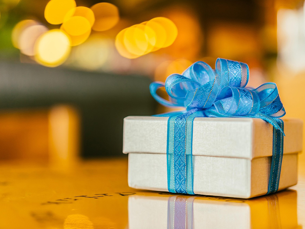 ケイトスペードのプレゼントは「特別」を叶える！年齢別・予算別のおすすめ10選