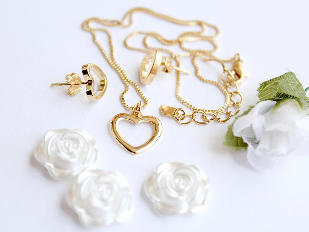 マークジェイコブスのブランドイメージを徹底解説！年齢層、評判、人気アイテムまで